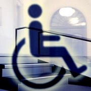 Hinweis für gehbehinderte Personen und Rollstuhlfahrer